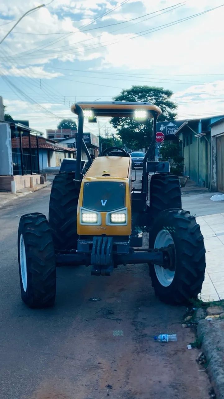 VALTRA A850 - Foto 2