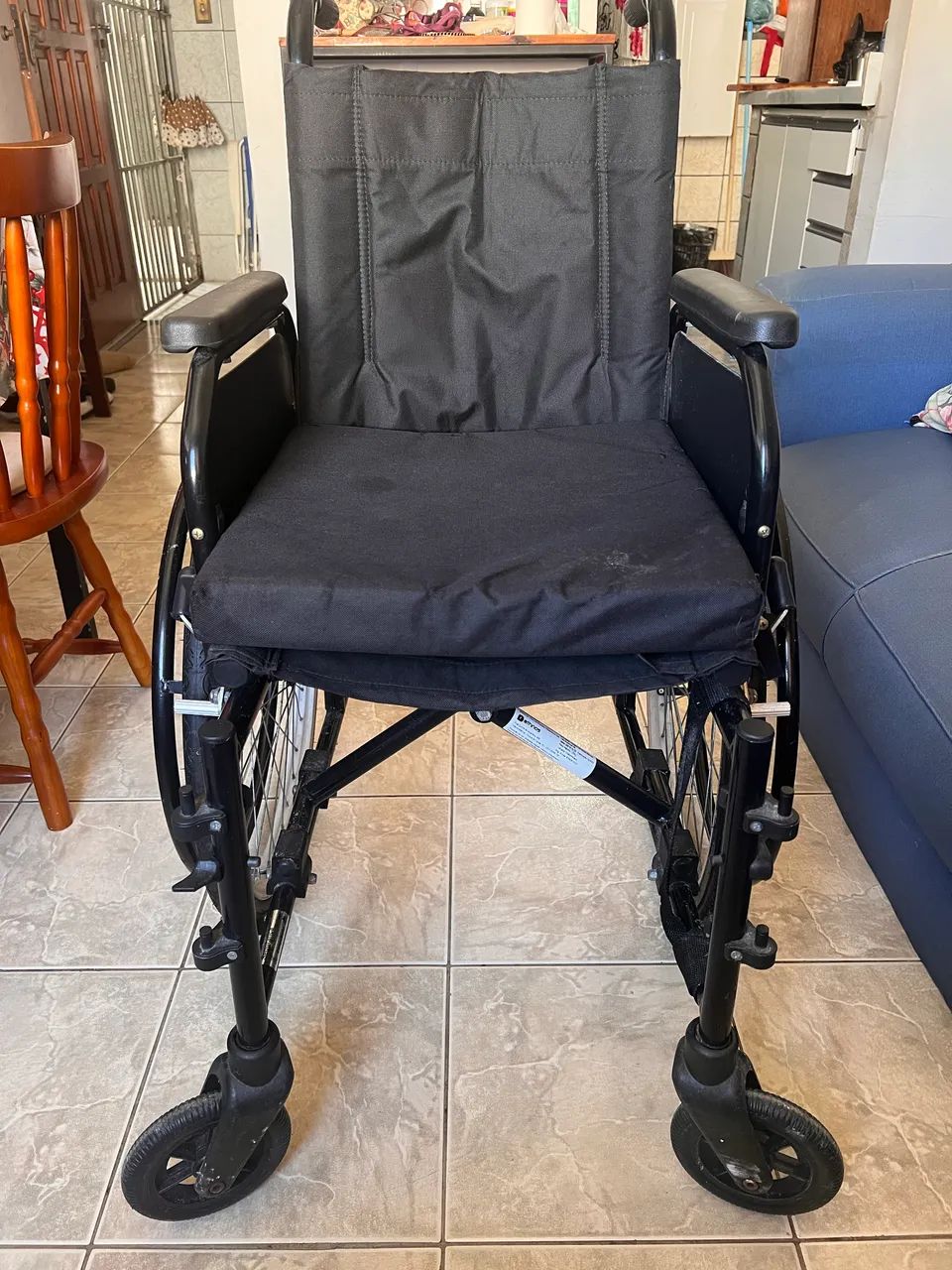 Vendo Cadeira de rodas 
