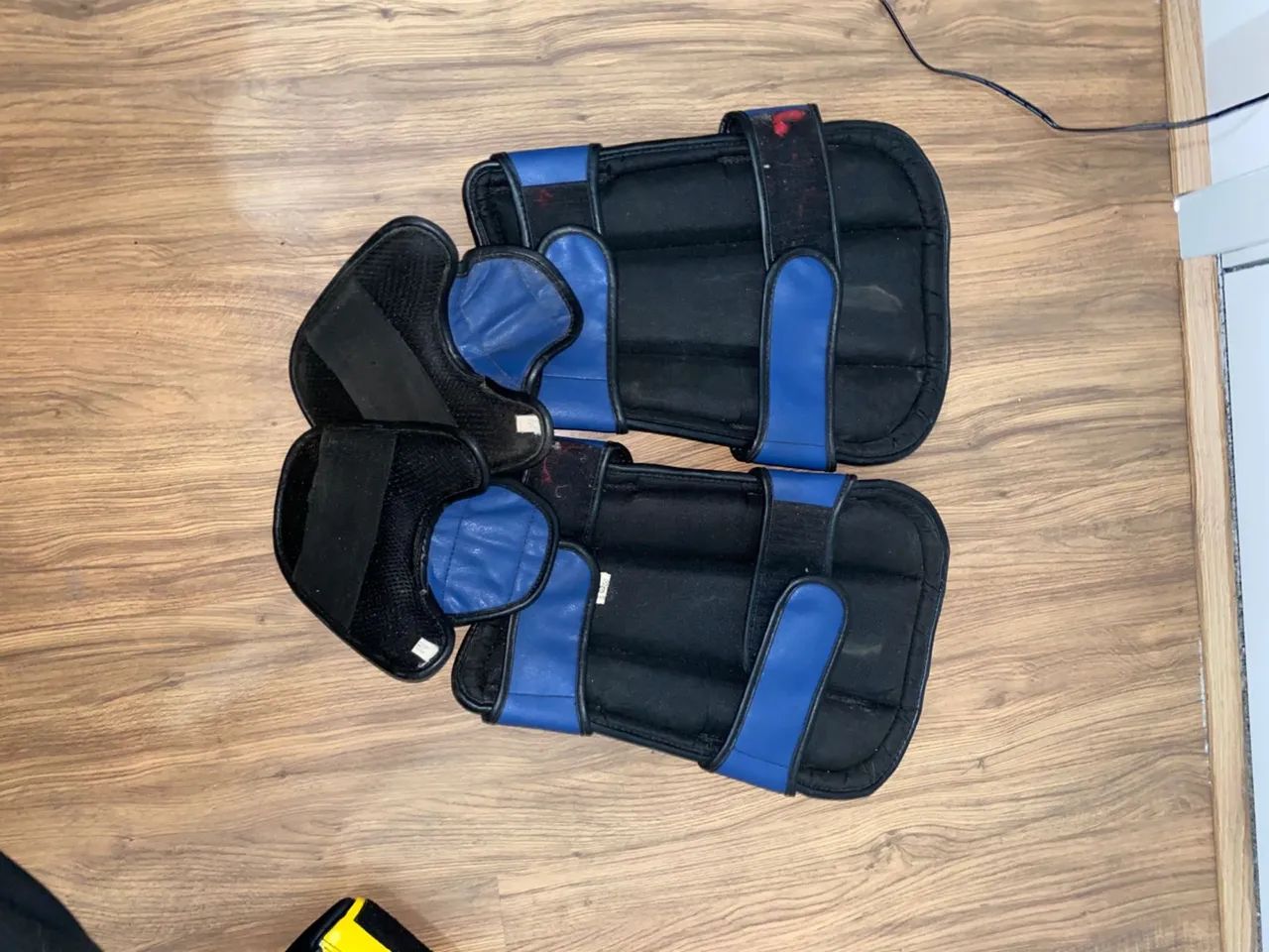 Kit Luva 12 Oz e Caneleira p/ Muay Thai - Foto 4