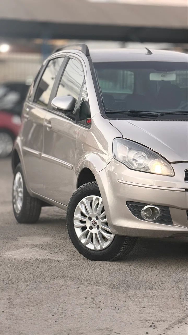 Fiat Idea Attractive 1.4 Fire Flex 8V 5P 2012 - Foto 2