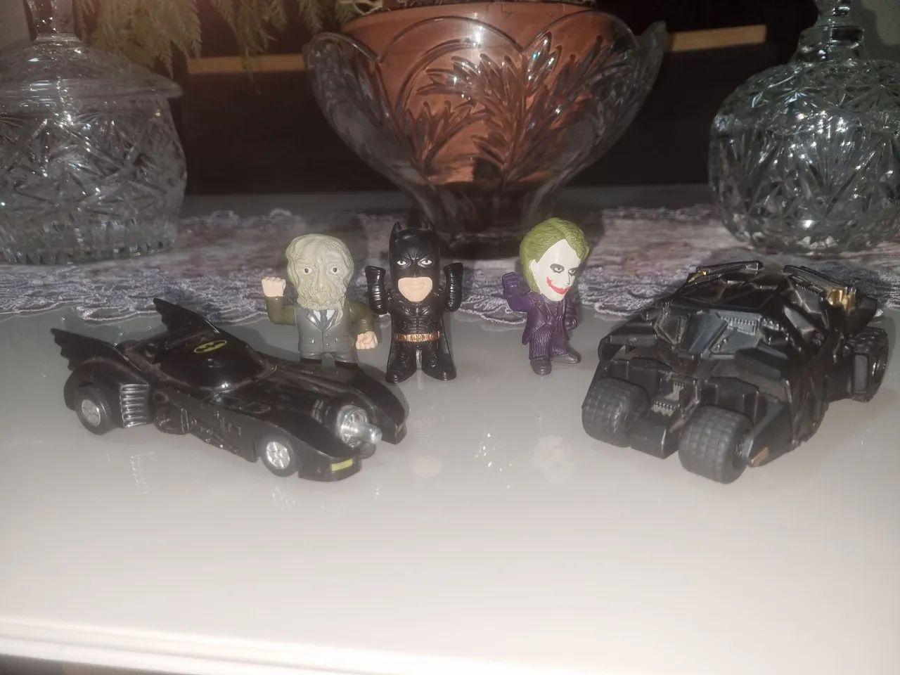 Lote Batman Shell V-Power 2012 - 2 Batmóveis + 3 Bonecos (Batman, Coringa, Espantalho)