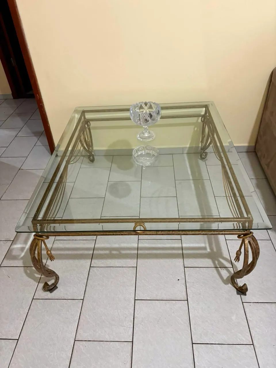 Mesa de Centro em Ferro Trabalhado e Vidro - Foto 5