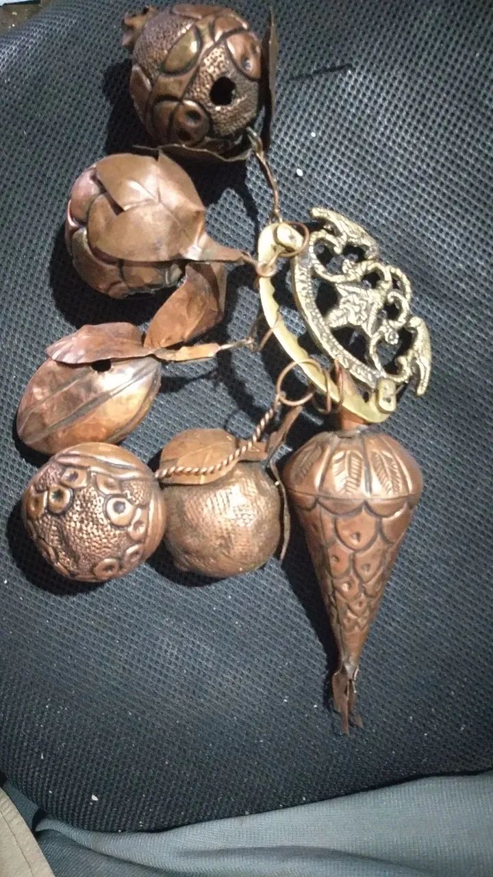 Balagandan de cobre antigo 