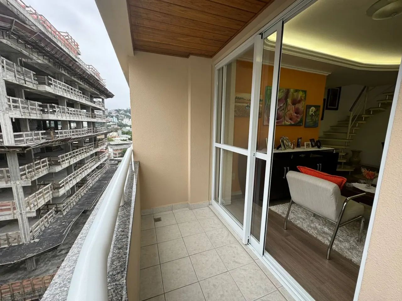 Cobertura Duplex 2 vagas e piscina perto da UFSC - Foto 4