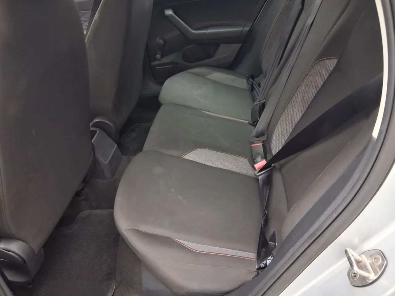 Volkswagen Polo Track 1.0 Flex 12V 5p, foto 17 de 18