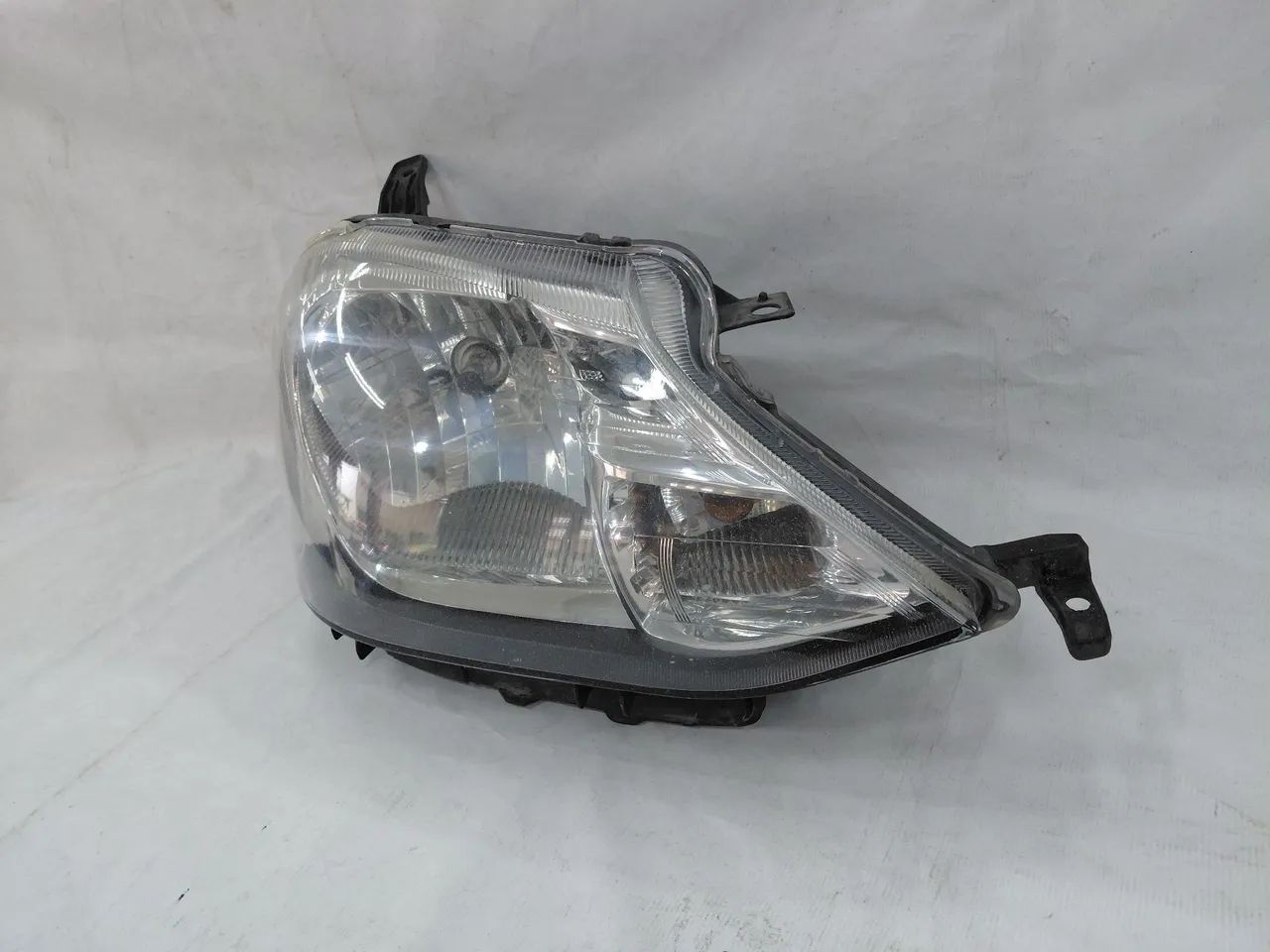 Farol Etios direito  - Foto 3