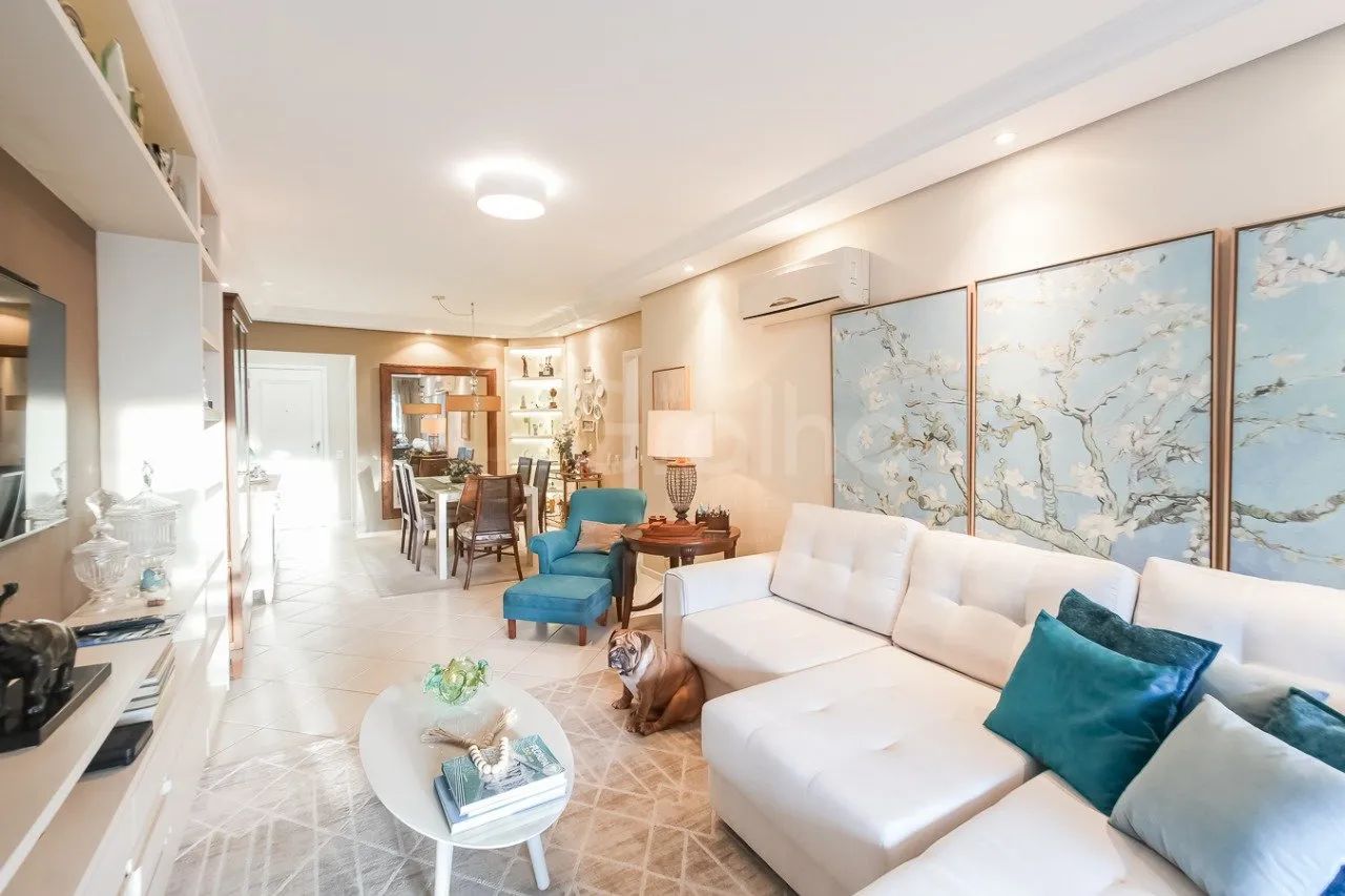 Apartamento de 226 m² com 4 quartos sendo 2 suítes no Centro - Foto 2