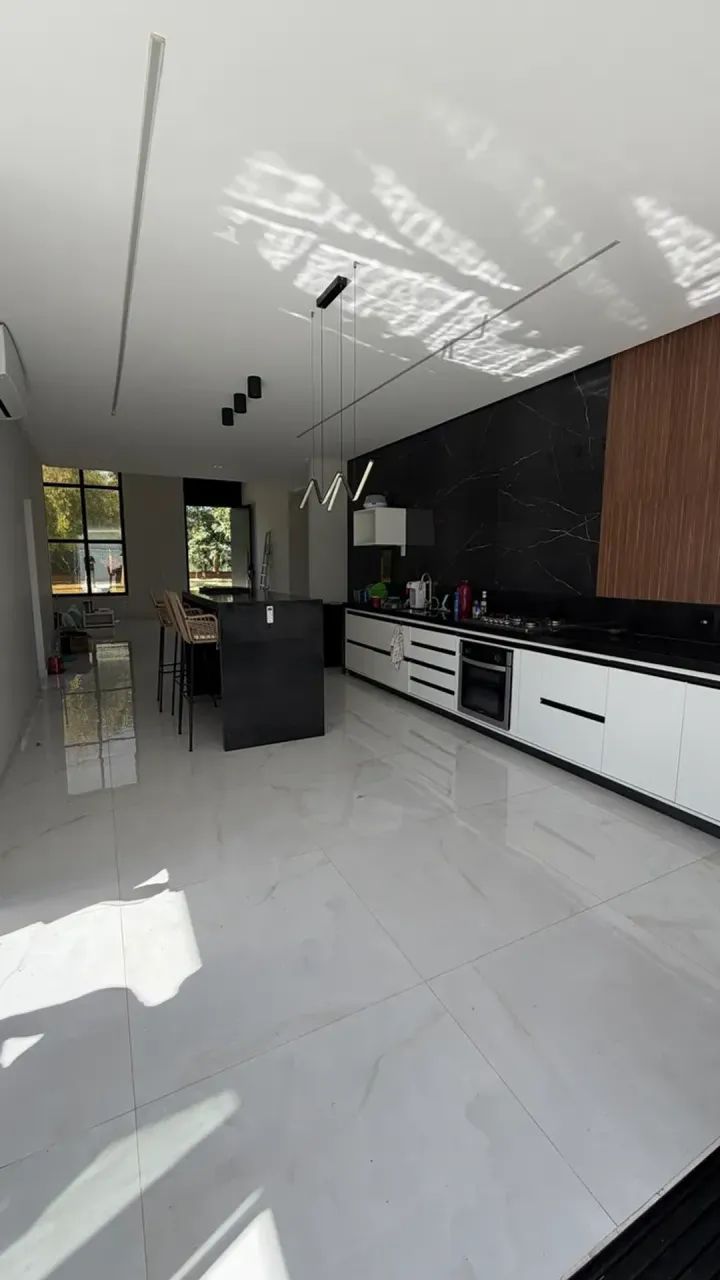 Excelente casa Linear com 4 quartos, 1 suíte, 3 closets, armários e lazer em Jacuhy - Serr - Foto 2