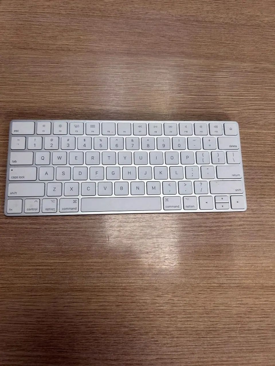 Magic Keyboard Apple A1644 sem fio - Caixa e NF - Periféricos e