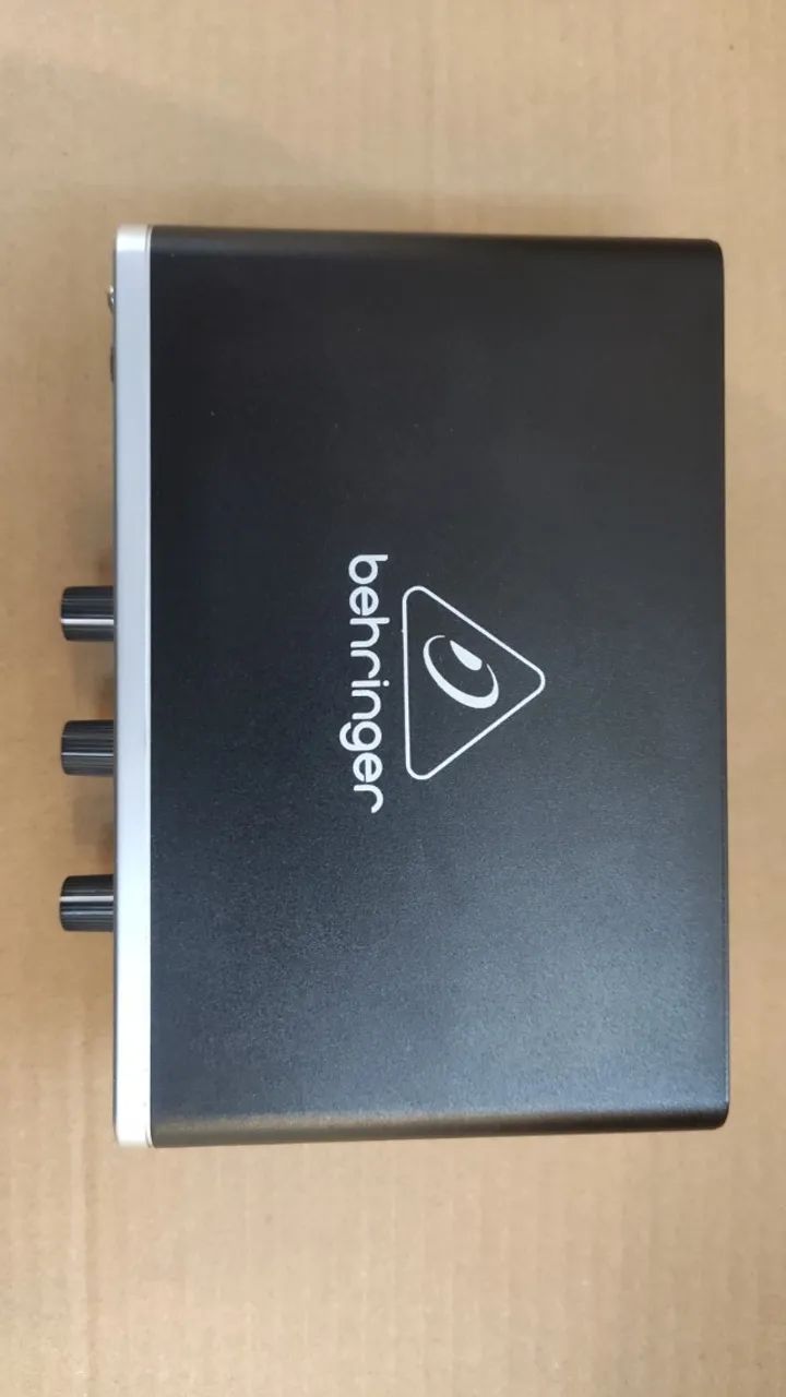 Interface de audio Behringer U-Phoria UMC22 - Foto 3