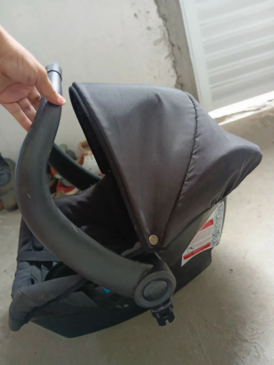 Vende-se bebê conforto 