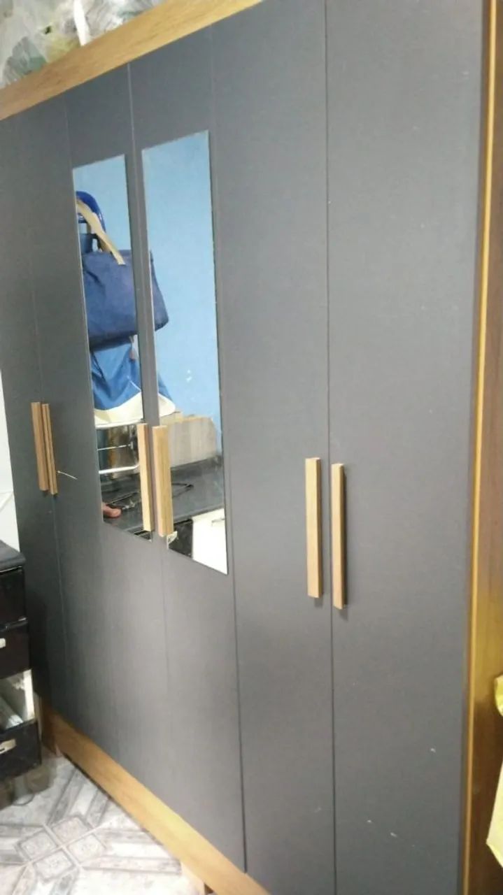 Guarda roupa casal 6 portas 