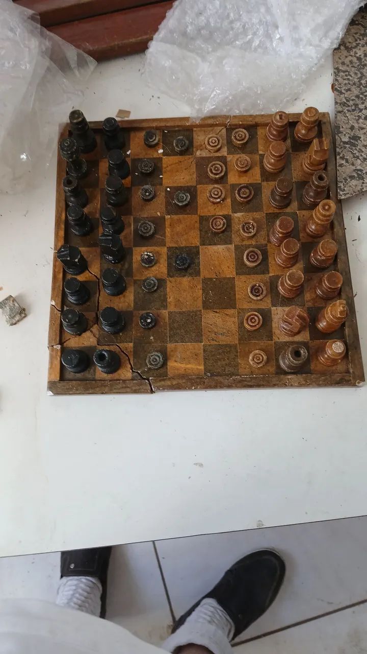 Jogo de xadrez e damas de pedra de sabão quebrados  - Foto 2