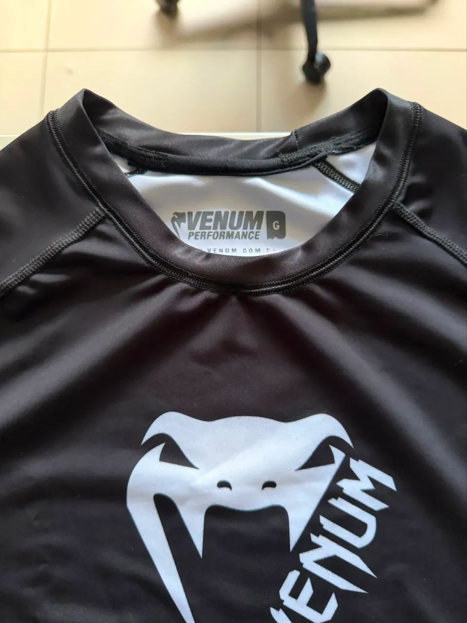 Blusa VENUM original  - Foto 2