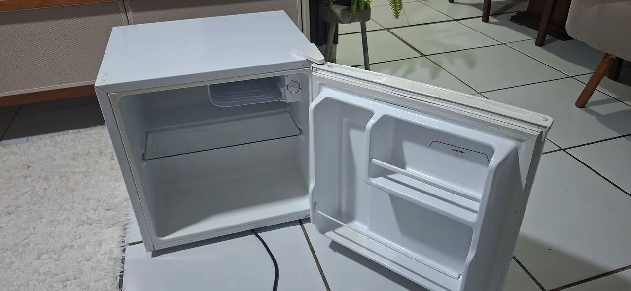 Frigobar Midea 45 litros  - Foto 4