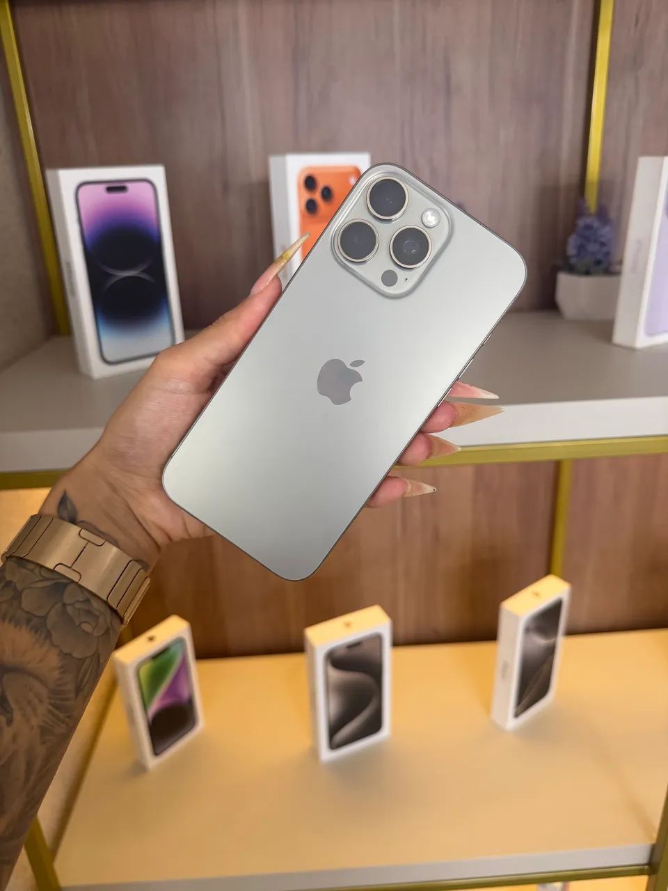 iPhone 16 Pro Max 256gb Natural - Foto 3