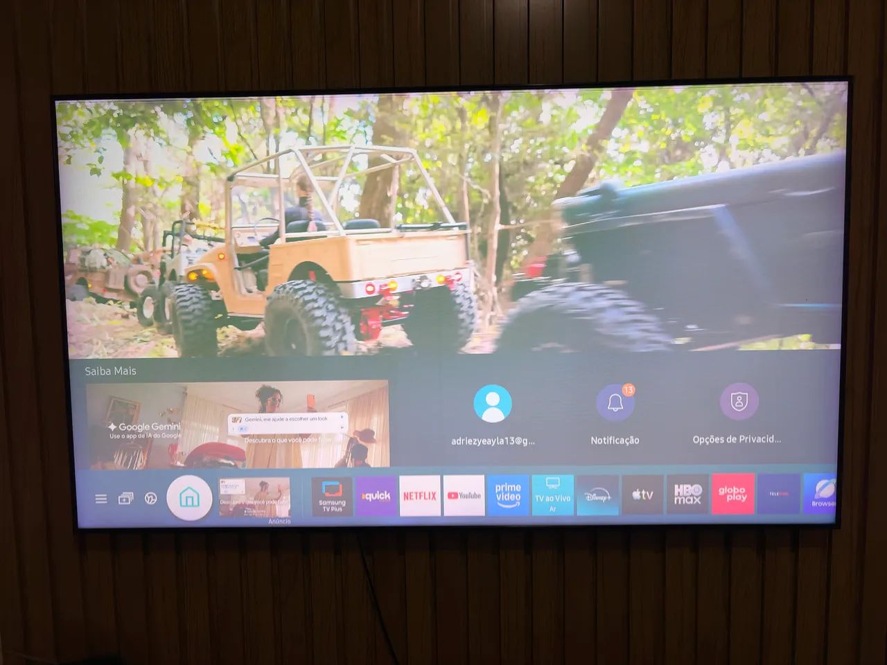 TV Samsung QLED Q70A 65 polegadas com defeito na tela