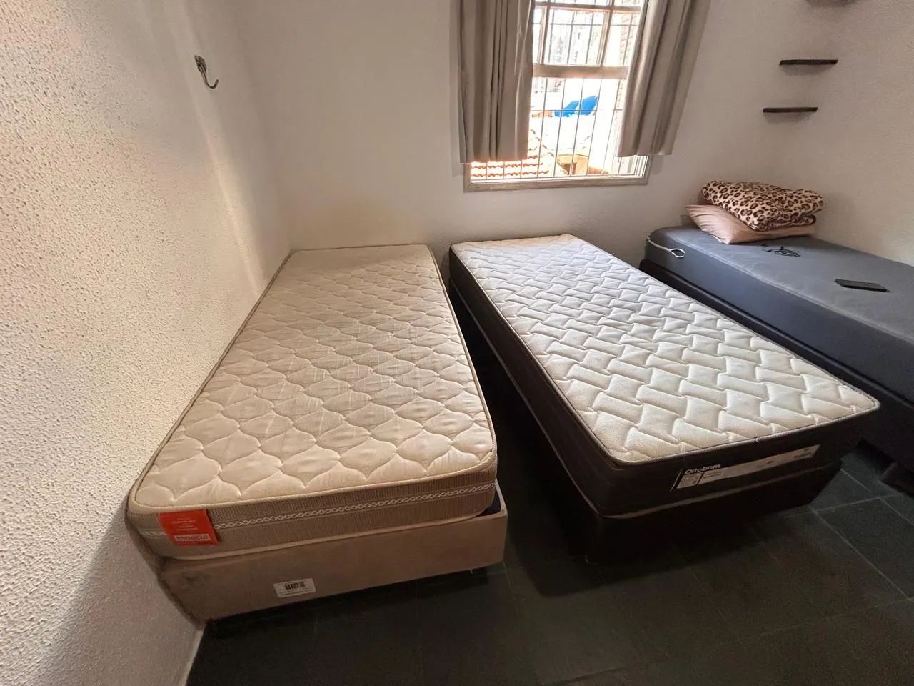 Vendo camas de solteiro