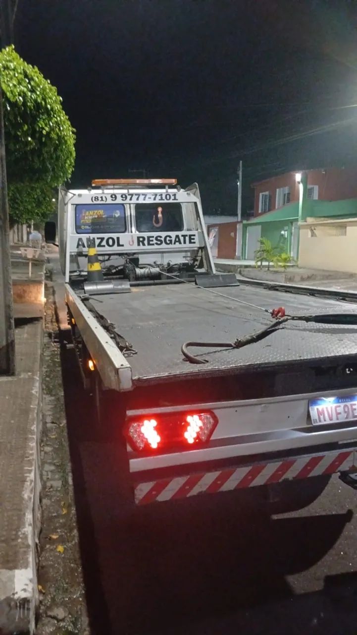 REBOQUE FORD CARGO 815 2006 - Foto 2