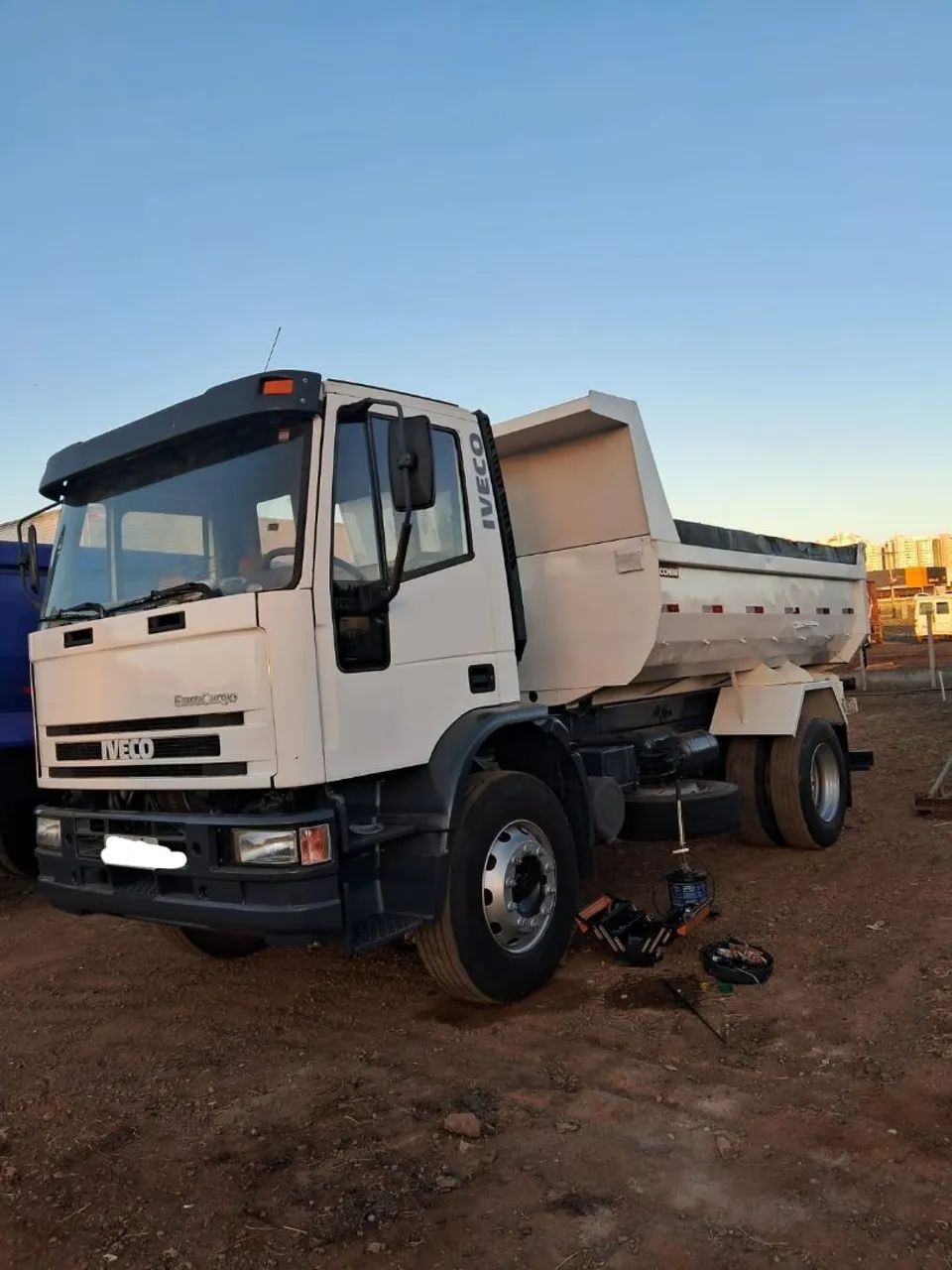 IVECO 170E22 - ANO 2011 - Foto 2