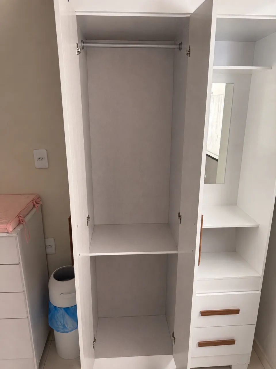 Guarda roupa solteiro 