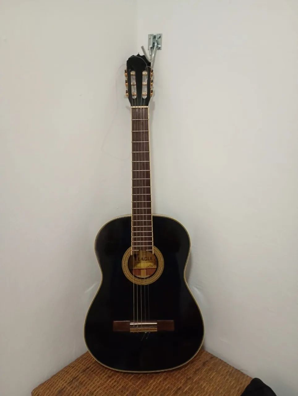 VIOLÃO ACUSTICO CLÁSSICO MARCA EAGLE COM CAPA  - Foto 4