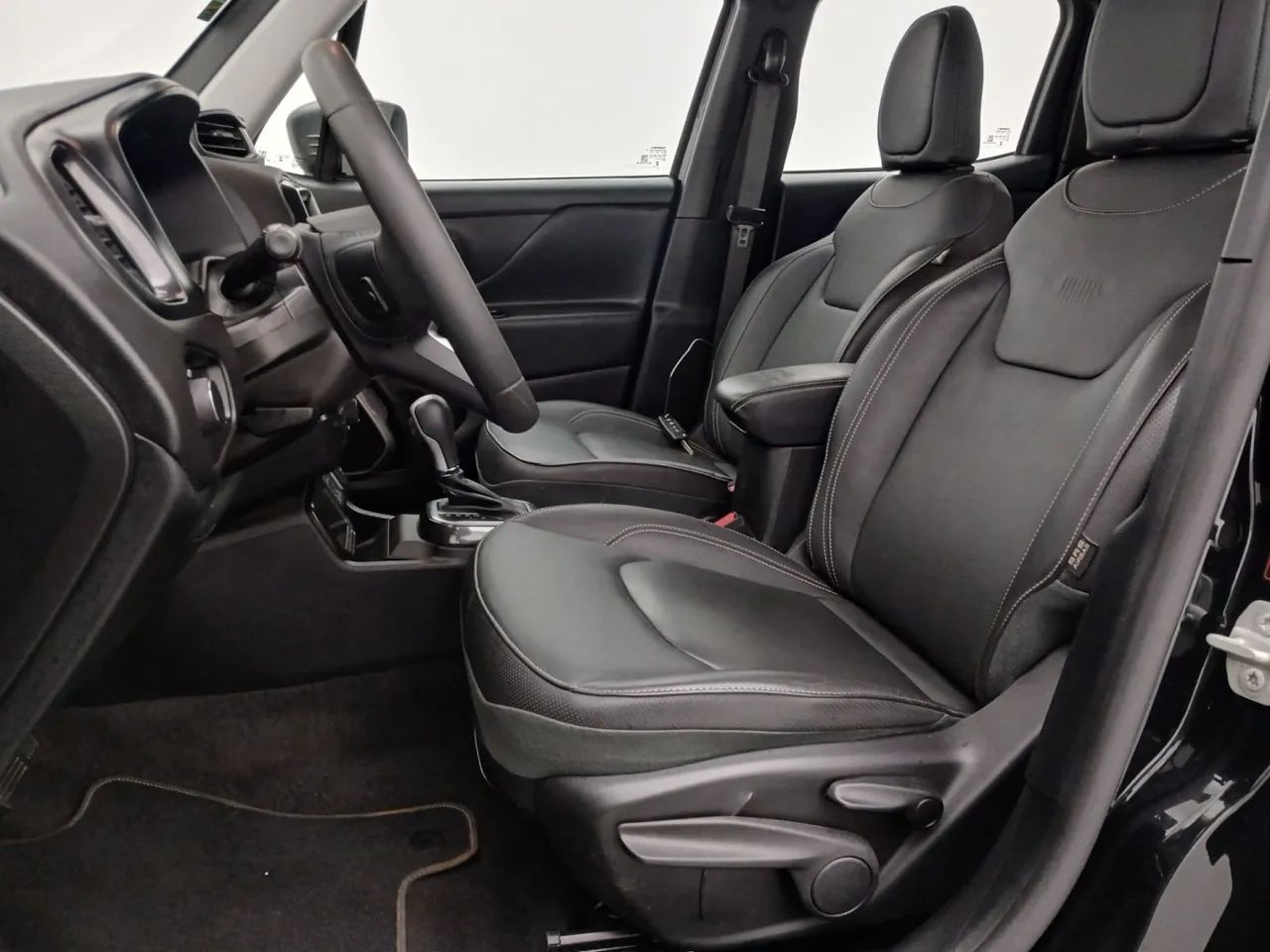 Jeep Renegade Long. T270 1.3 TB 4x2 Flex Aut., foto 16 de 18
