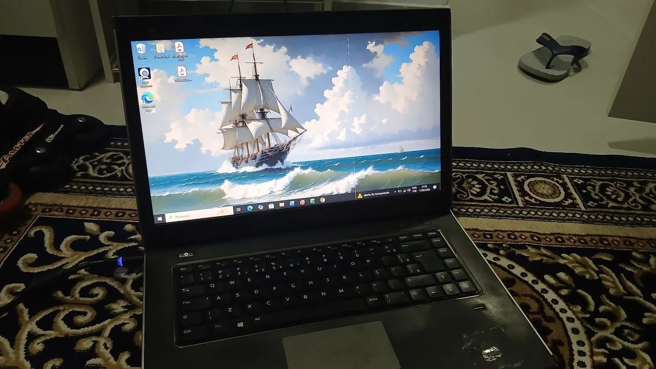 Notebook Dell Vostro - com avarias