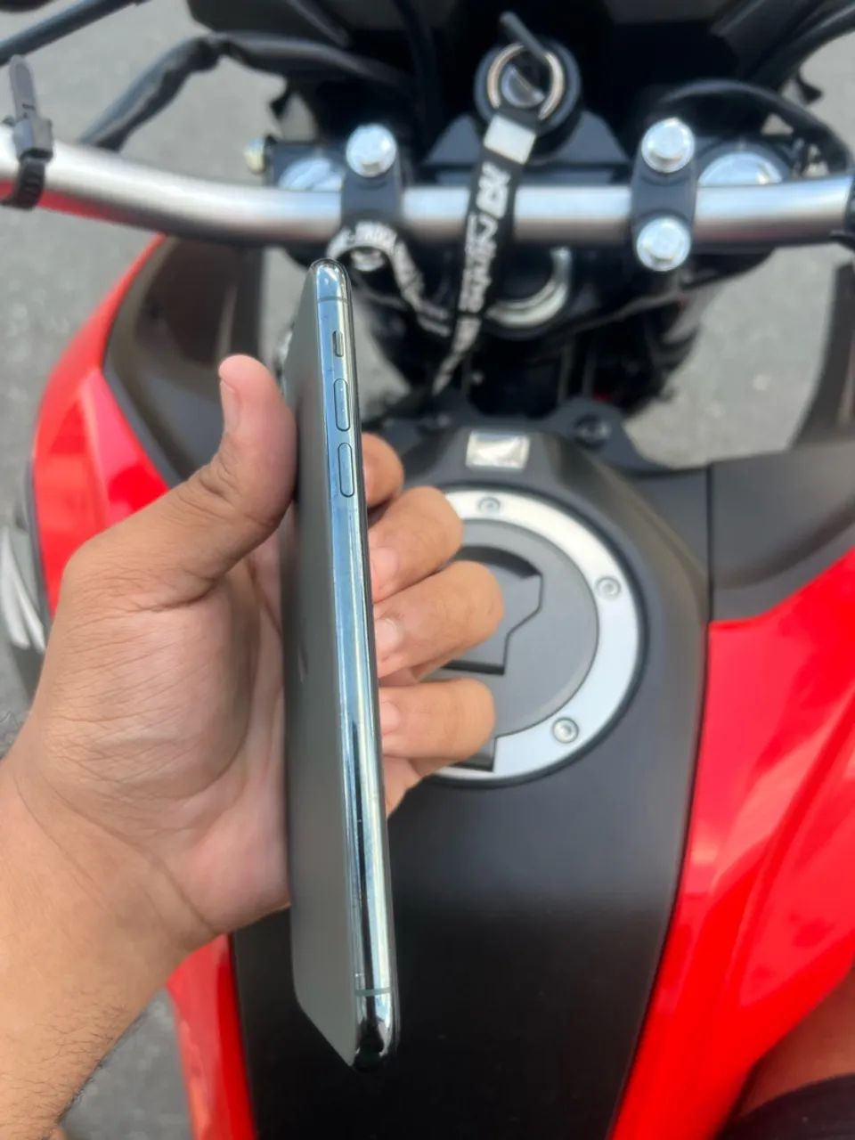 iPhone 11 Pro Max 64Gb - Foto 4