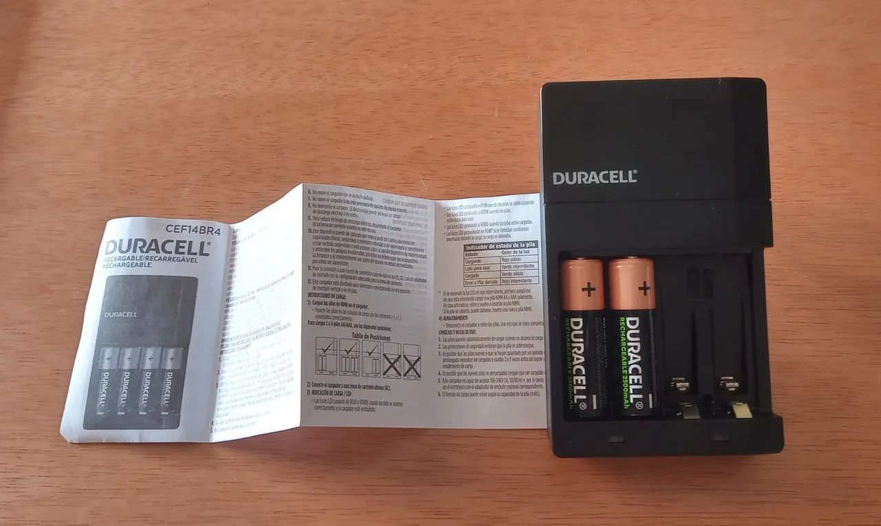 Carregador Original Duracell + 2 Pilhas Duracell - Foto 2