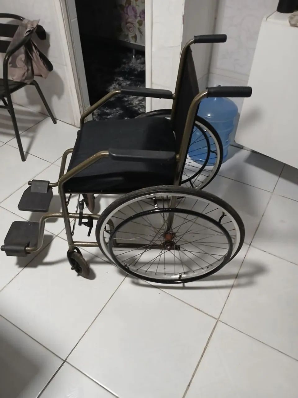 Cadeira de rodas  - Foto 3