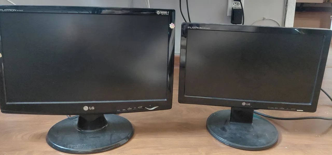 2 Monitores LG