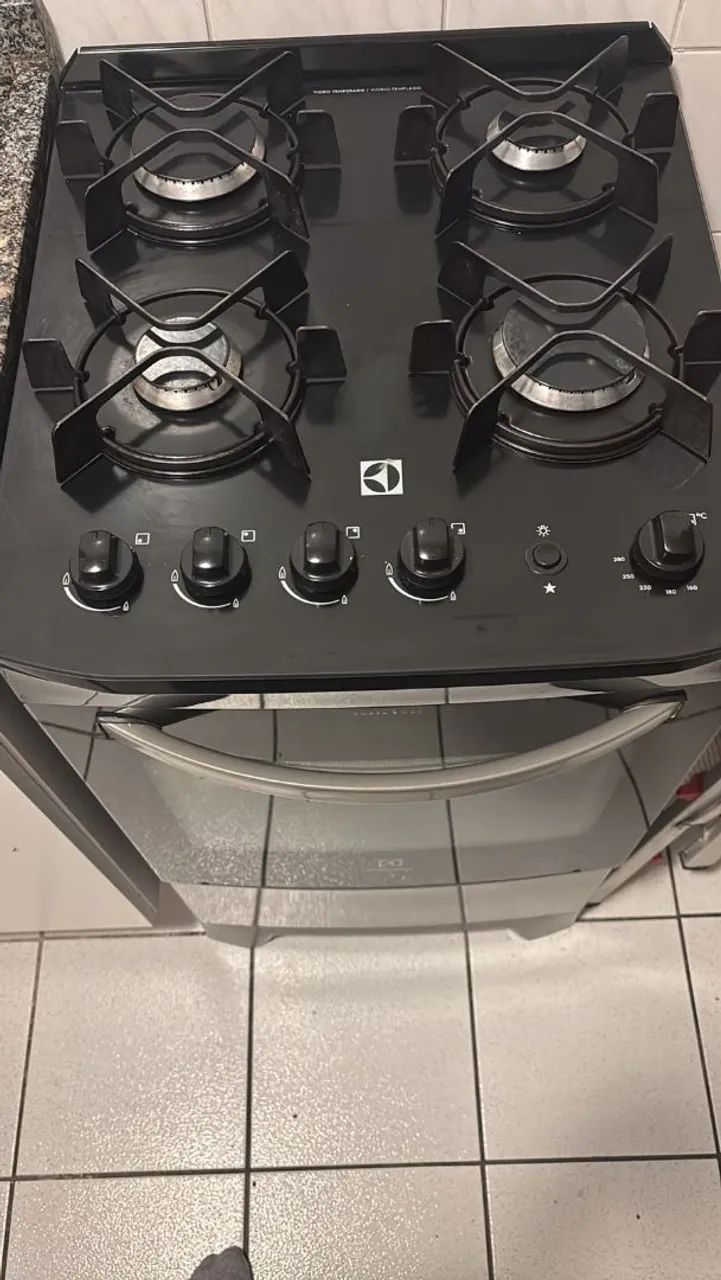 Fogão 4 bocas Electrolux