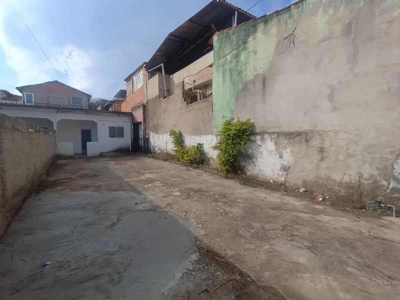 CASA DE 02 QUARTOS NO MILIONARIOS