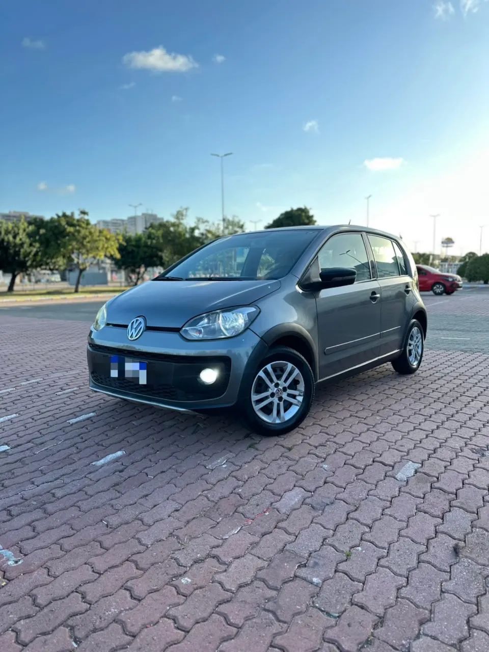 Volkswagen Up! up! track 1.0 Total Flex 12V 5p 2017