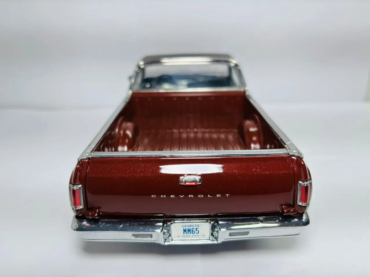 Miniatura Chevrolet El Camino 1965 1/18 - Foto 4