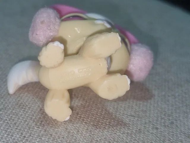 LPS #364 - Gato com protetor de ouvido rosa