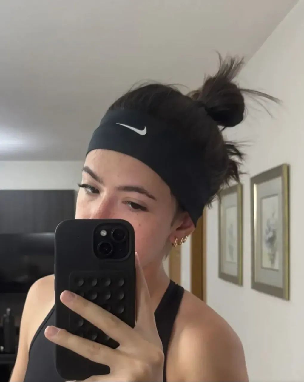 Duas testeiras nike