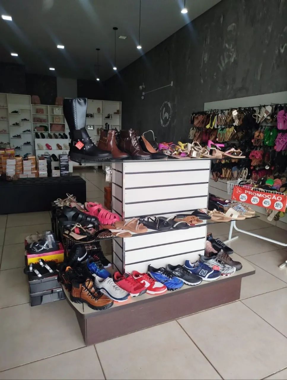 Vendo loja de calçados e acessórios 