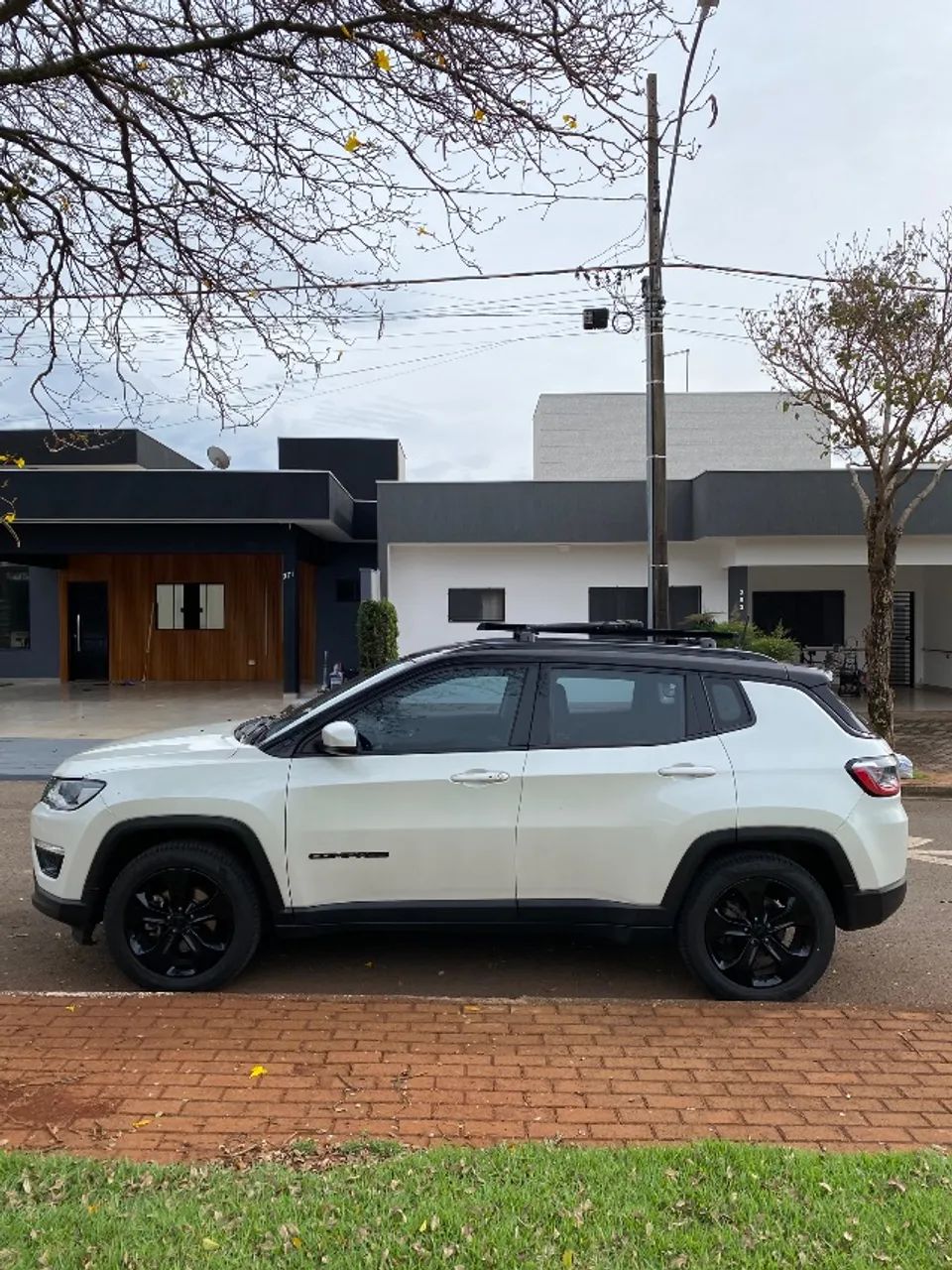 Jeep Compass Night Eagle 2.0 4X2 Flex 16V AUT 2018 - Foto 3