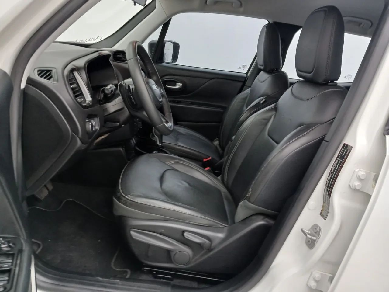Jeep Renegade Long. T270 1.3 TB 4x2 Flex Aut., foto 16 de 18