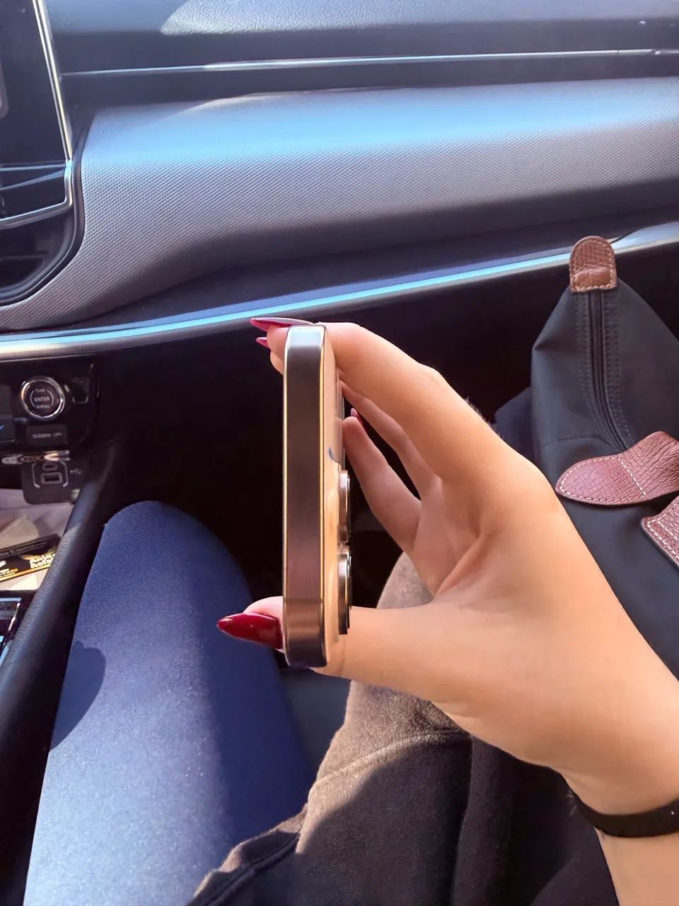 iPhone 16 PRO 256 branco  - Foto 2