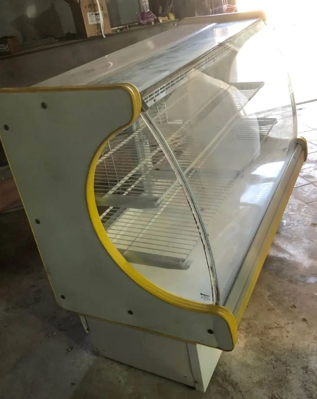 Expositor de Bolos Refrigerado  - Foto 2