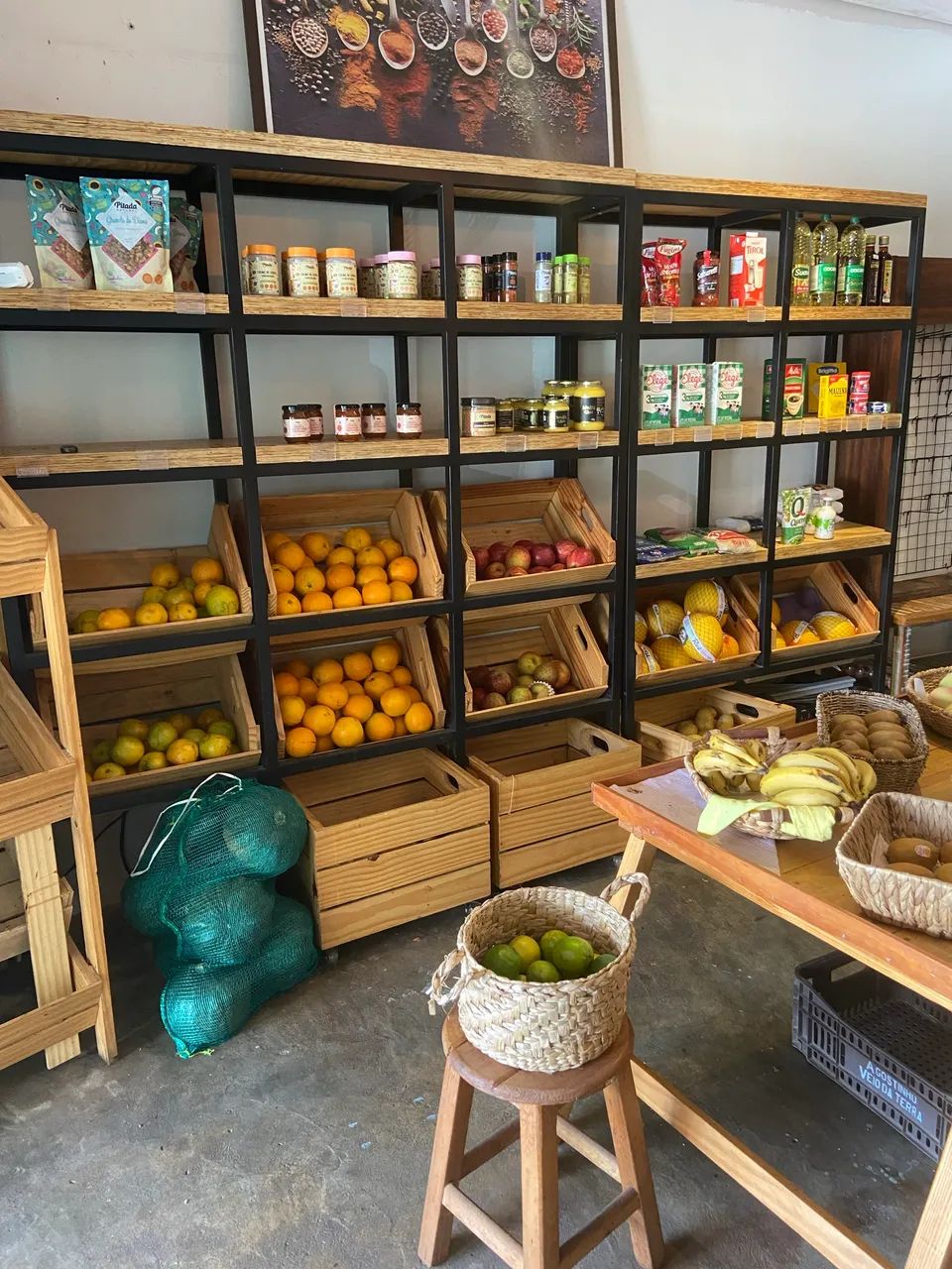 Vende - se Frutaria Consolidada 