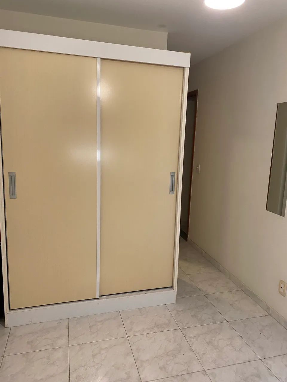 Guarda-roupa 