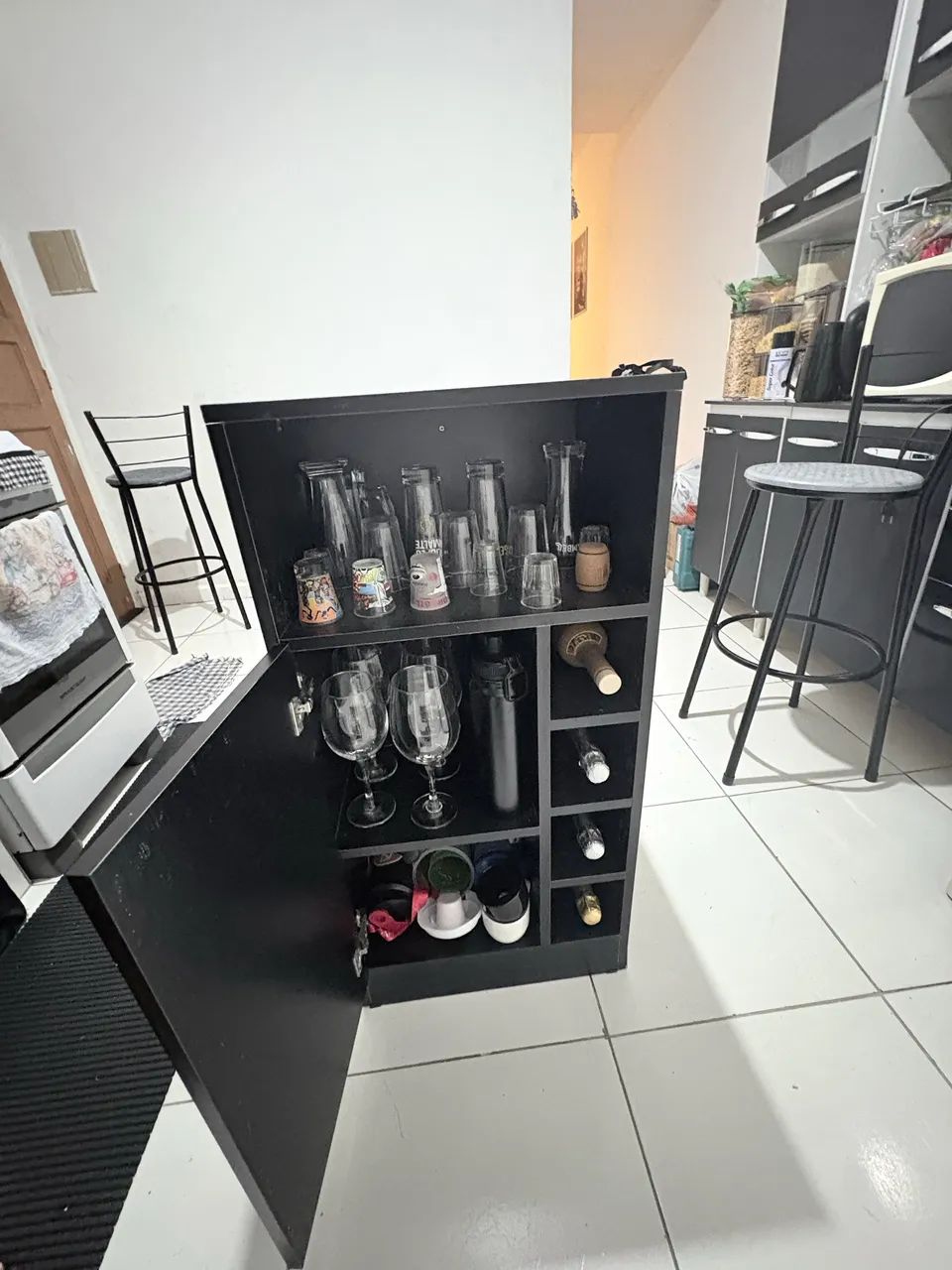 Bancada Balcão/Mesa de Cozinha com Adega e 1 Porta - Foto 3