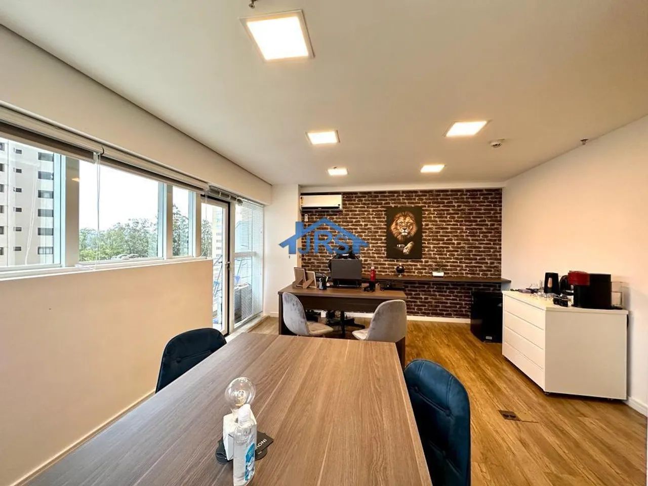 Sala à venda e para alugar em Barueri, Alphaville Industrial, com 41 m², Edifício Officer