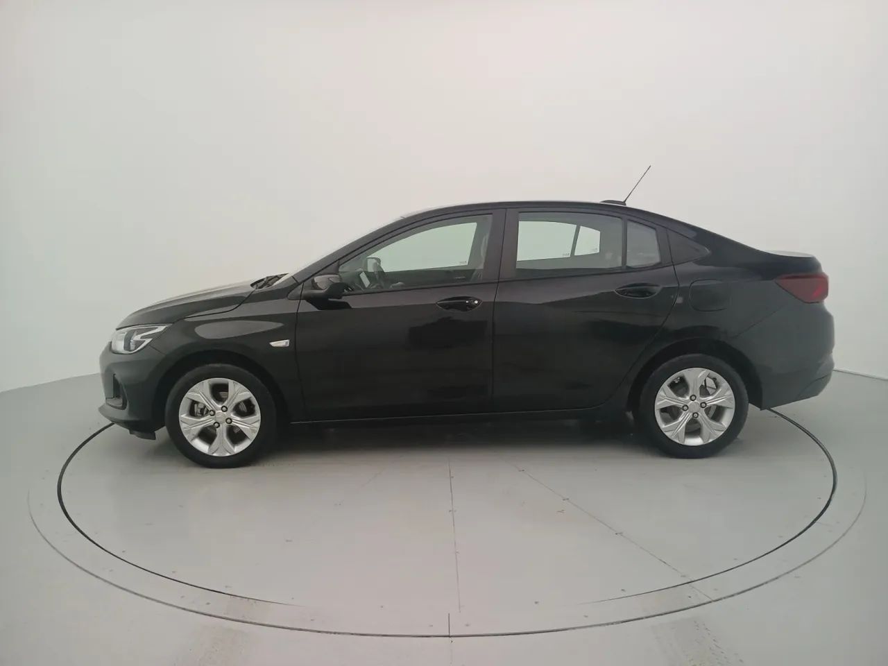Chevrolet Onix Plus LTZ 1.0 12V TB Flex Aut. 4P, foto 2 de 18