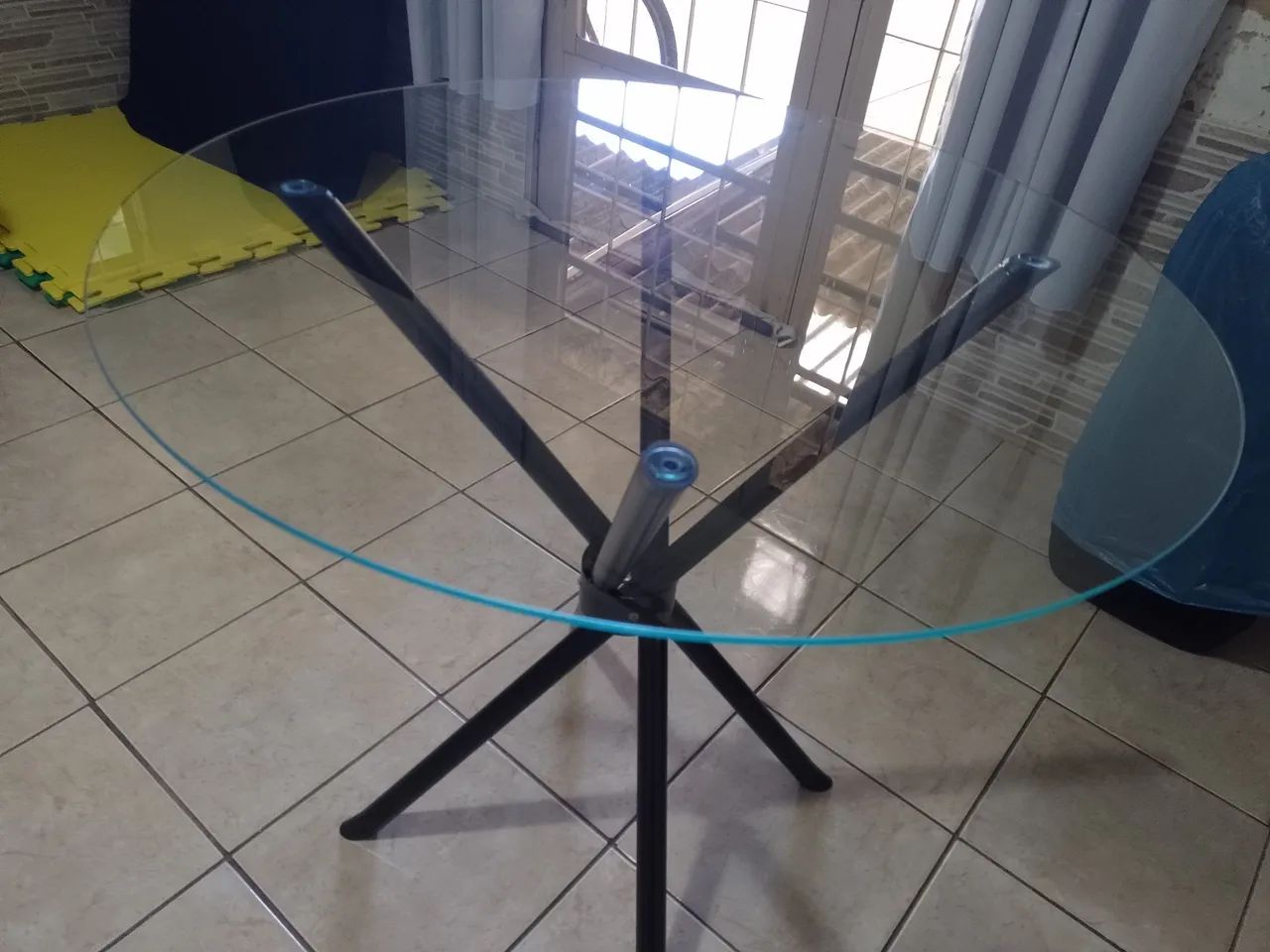Mesa 80cm de diâmetro sem cadeiras - Foto 3