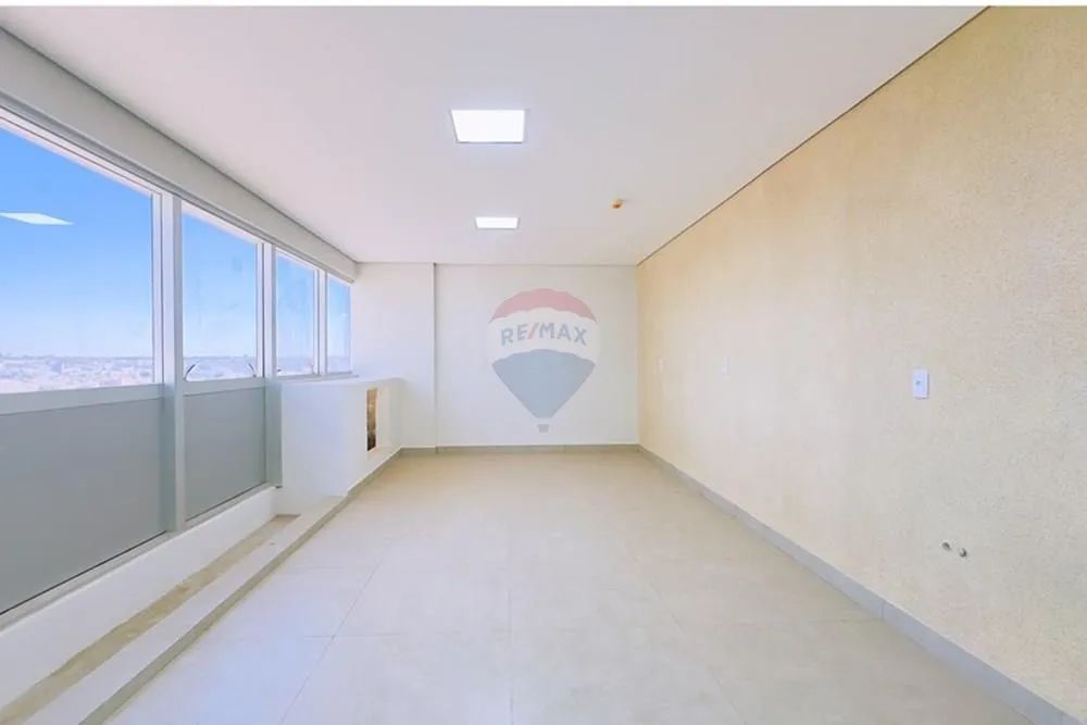 Sala comercial no Df Plaza Century por R$ 300 mil com 33m° - Foto 2